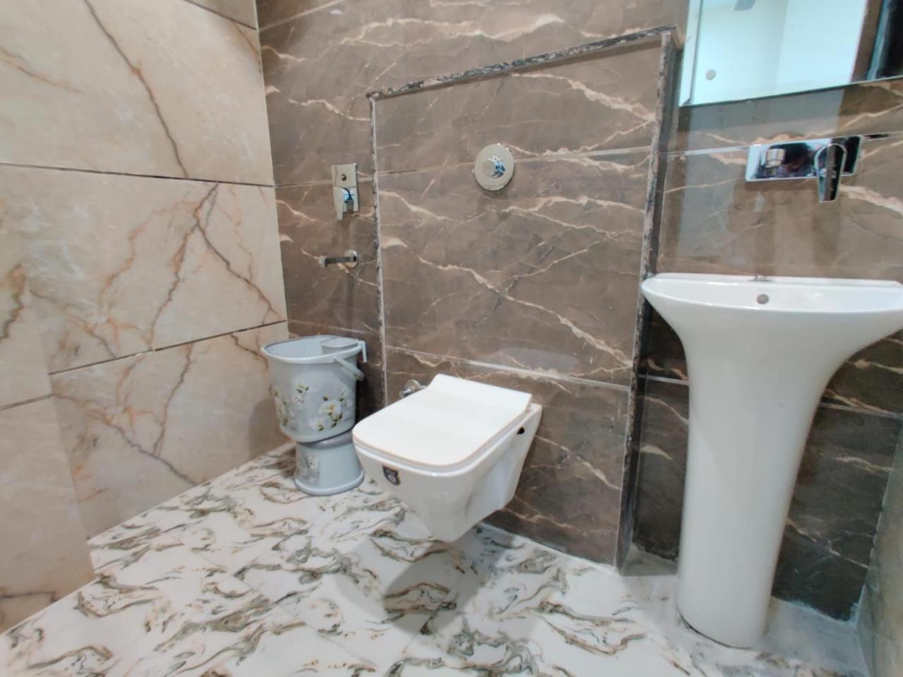 Hotel Gs Amritsar 200 Mtr From Golden Temple Eksteriør bilde
