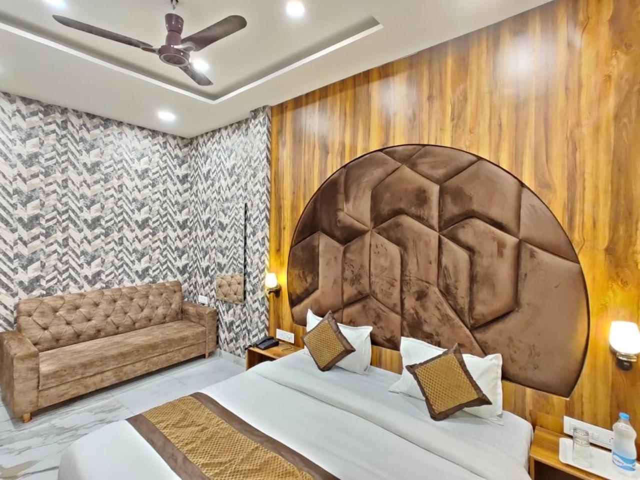 Hotel Gs Amritsar 200 Mtr From Golden Temple Eksteriør bilde