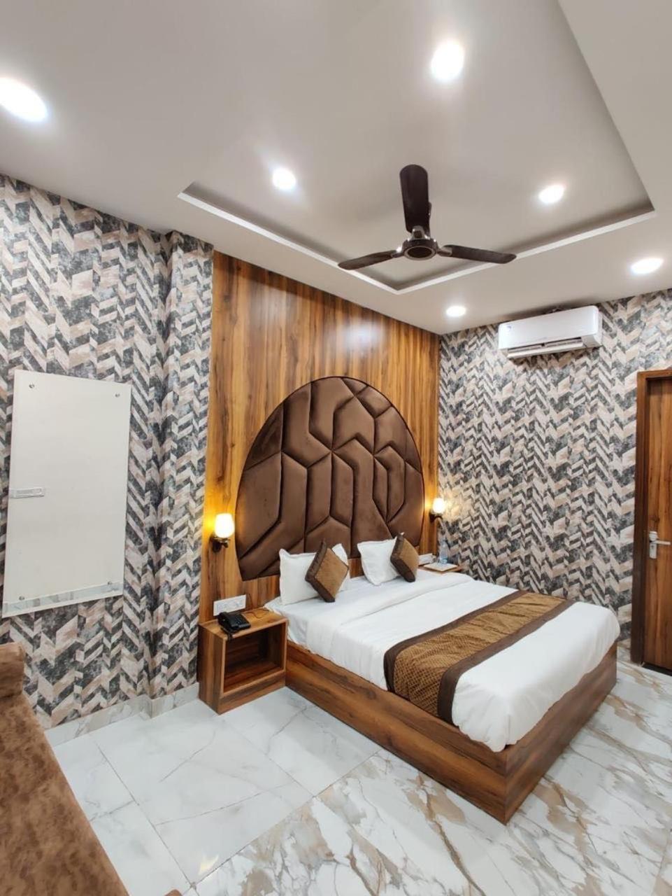 Hotel Gs Amritsar 200 Mtr From Golden Temple Eksteriør bilde