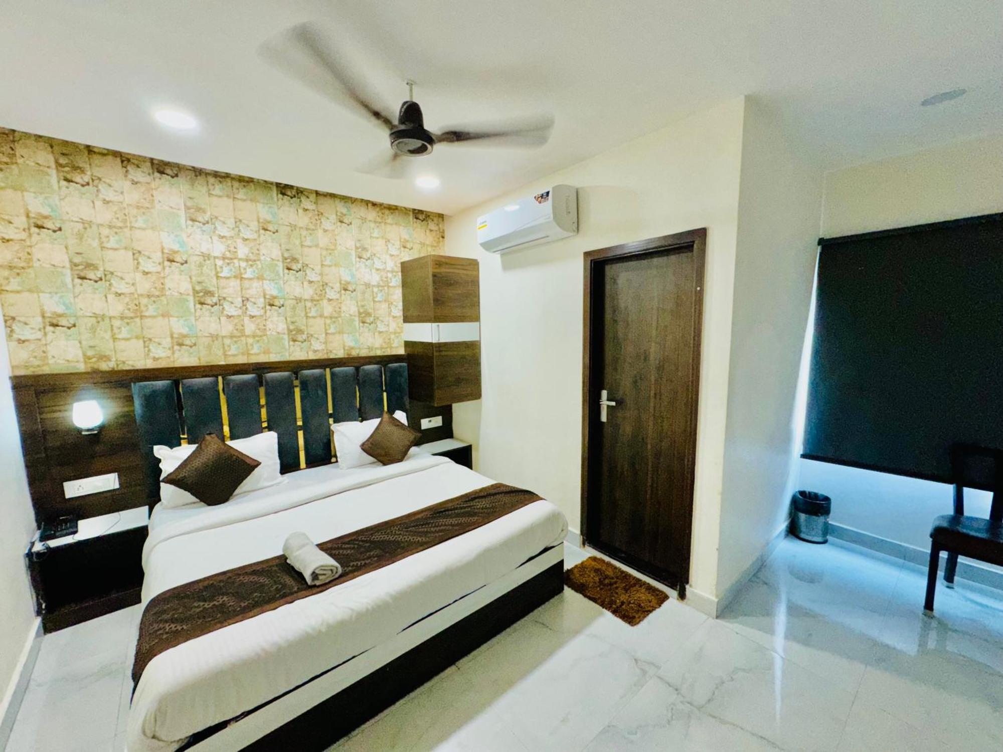 Hotel Gs Amritsar 200 Mtr From Golden Temple Eksteriør bilde